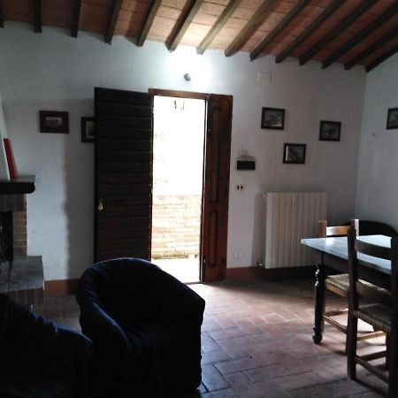 Agritur Villa Osvaldo Castiglione Del Lago Perugia Colazione Piscina Acqua Salata Bagian luar foto